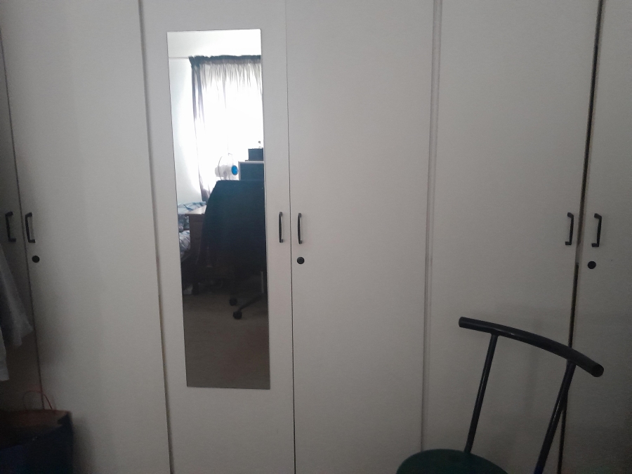 To Let 2 Bedroom Property for Rent in Pinelands Western Cape